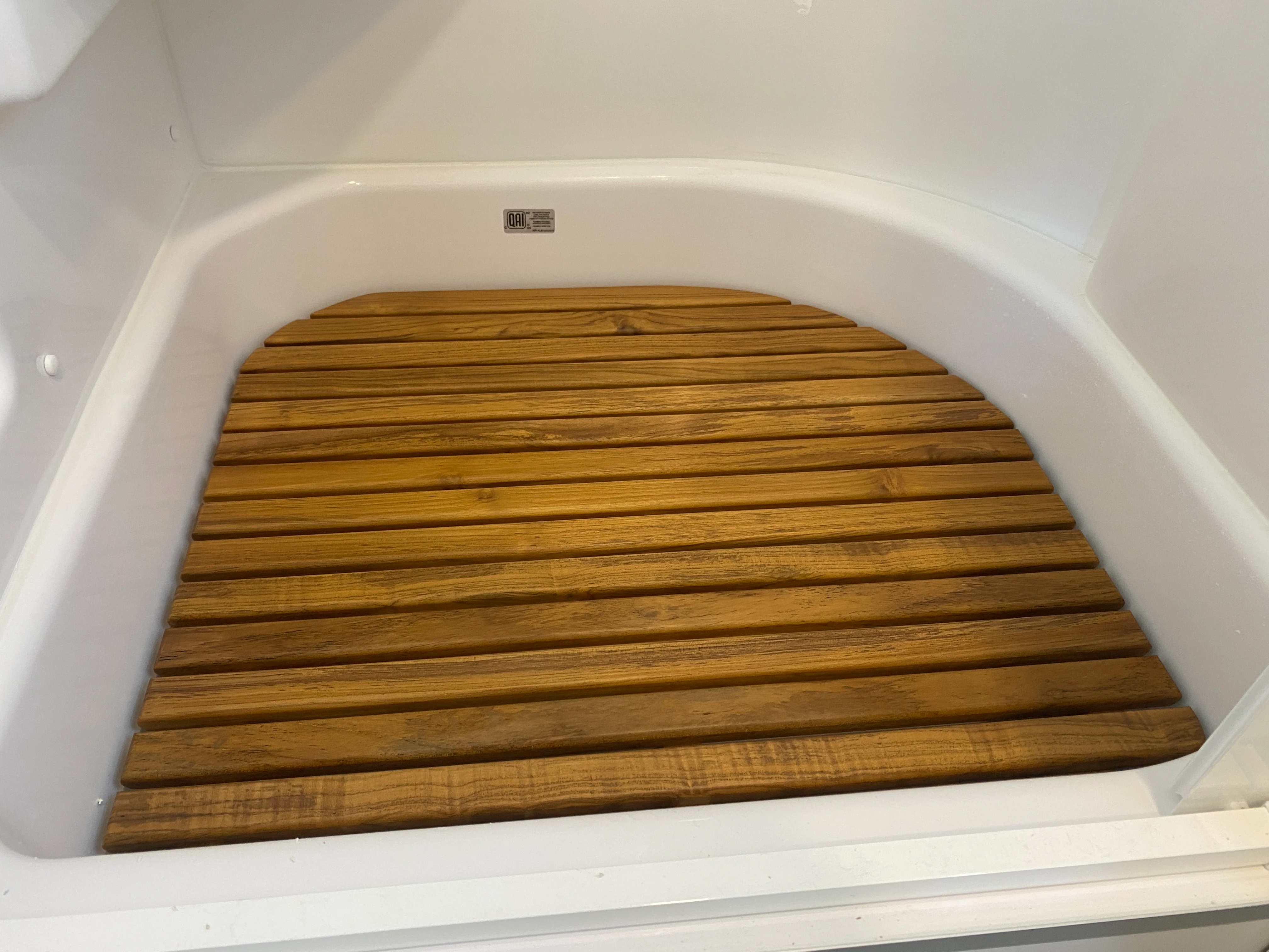 Corner Bath Airstream Teak Shower Mat (2021 and later) - Image 4