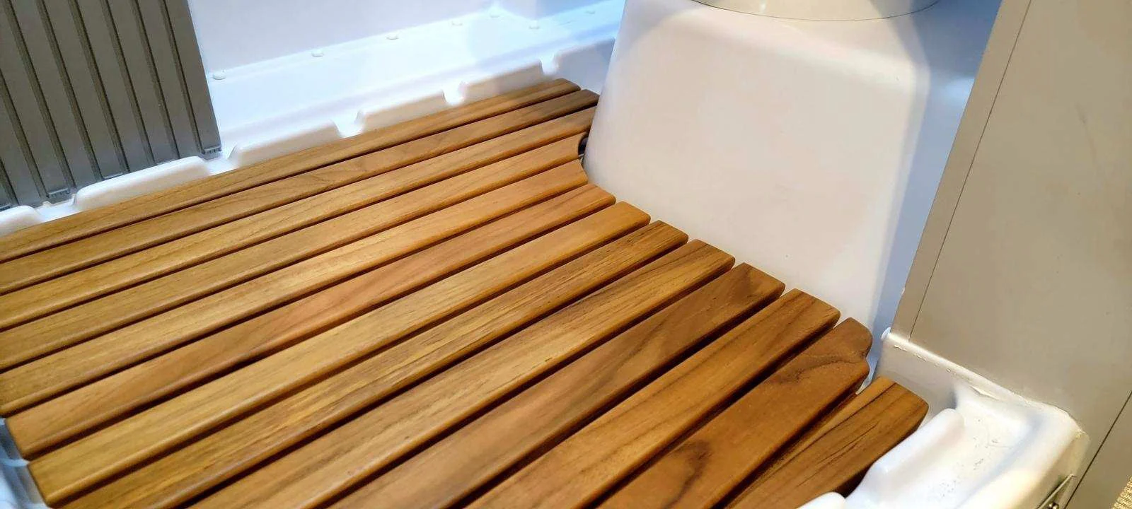 Airstream Rangeline Teak Shower Mat - Image 4
